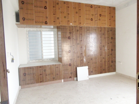 2056619517-4) Li id 366 - Fourth Floor Flat Master Bedroom.JPG